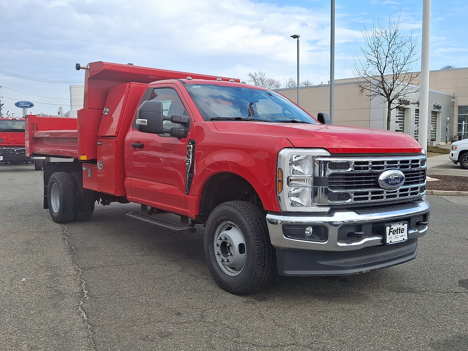 2024 Ford F-350 photo 3
