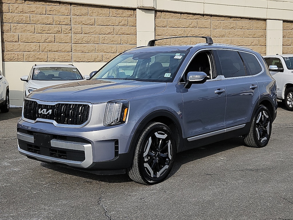 Used 2023 Kia Telluride EX Sport Utility