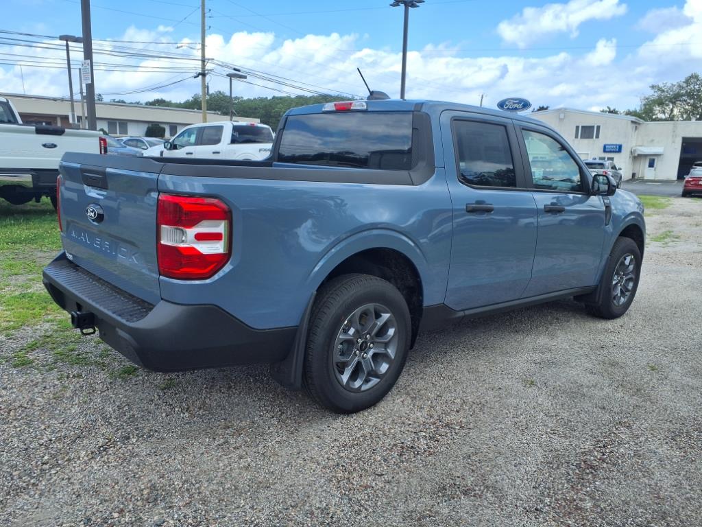 2025 Ford Maverick XLT photo 2
