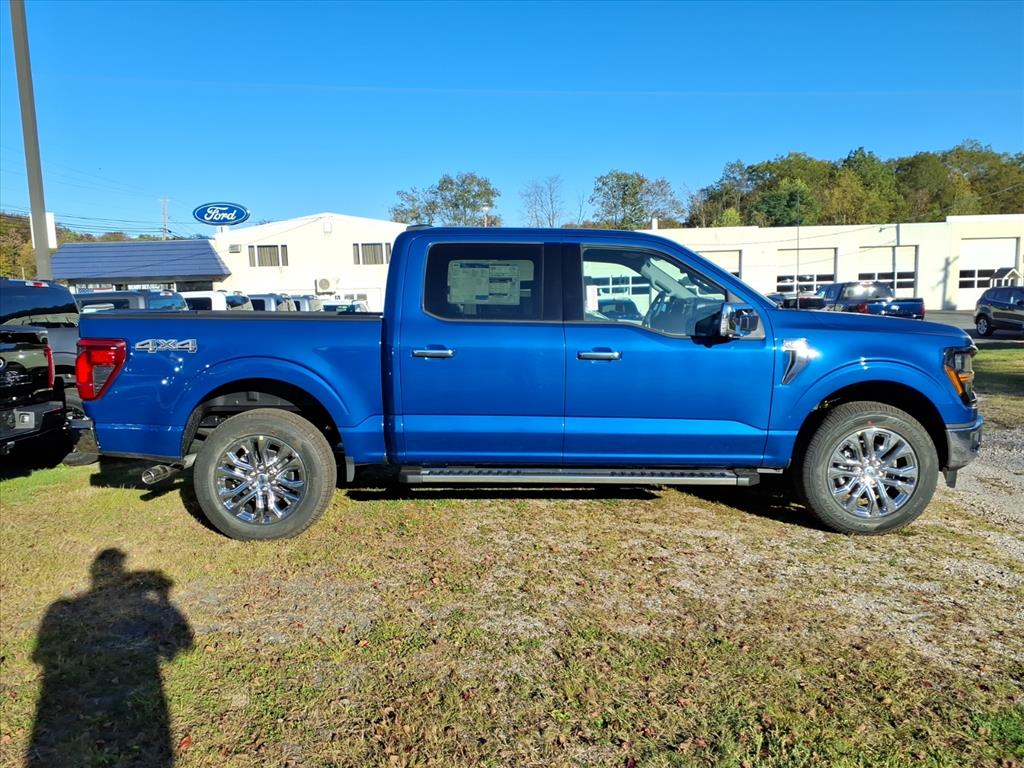 2025 Ford F-150 XLT photo 2