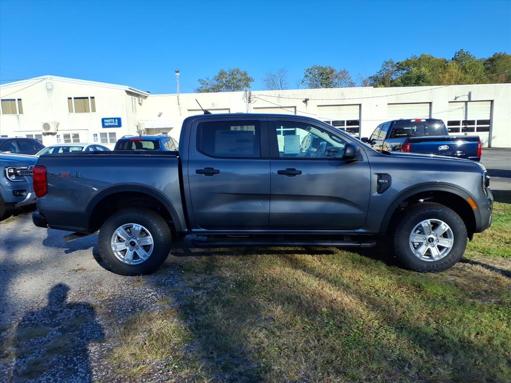 2025 Ford Ranger XL photo 2