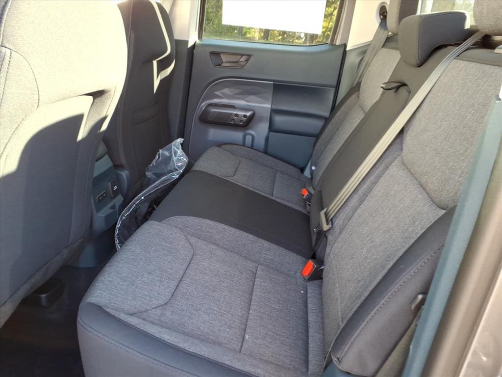 2025 Ford Maverick XLT - Photo 13