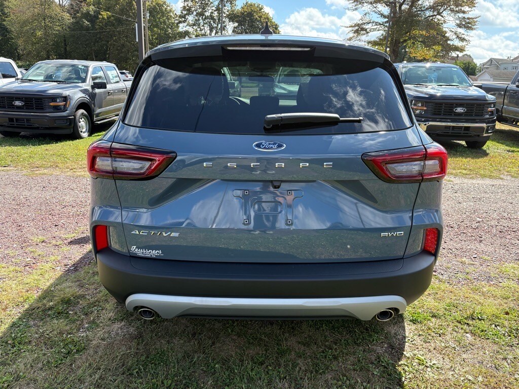 2025 Ford Escape Active photo 3