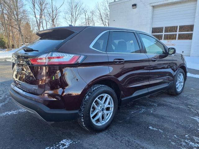 2021 Ford Edge SEL photo 3