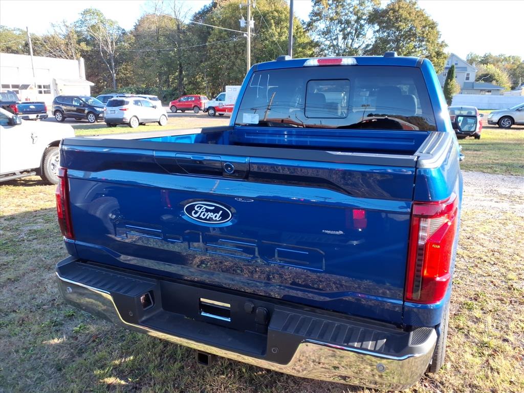 2025 Ford F-150 XLT photo 4
