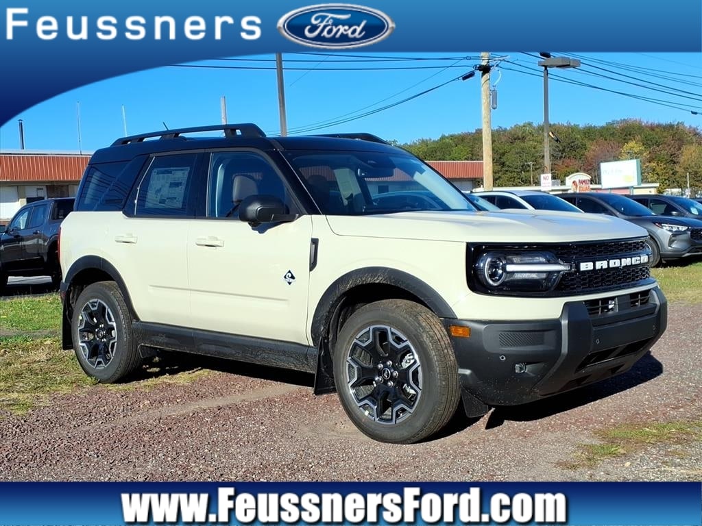 2025 Ford Bronco Sport Outer Banks's photo