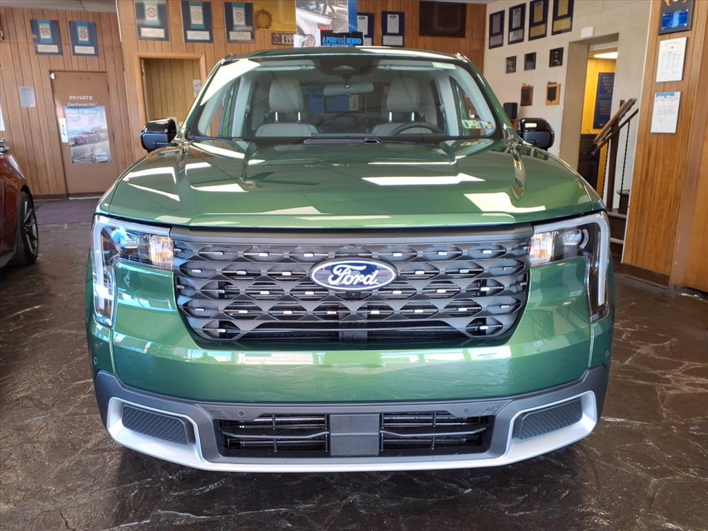 2025 Ford Maverick Lariat photo 2