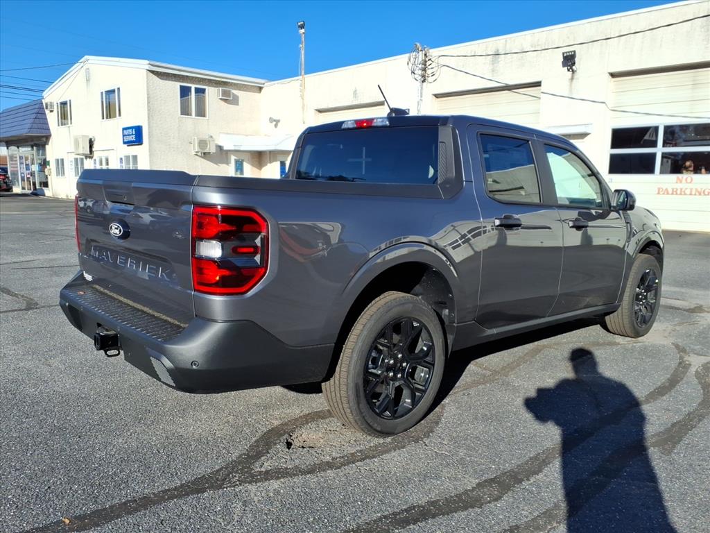 2025 Ford Maverick XLT photo 3