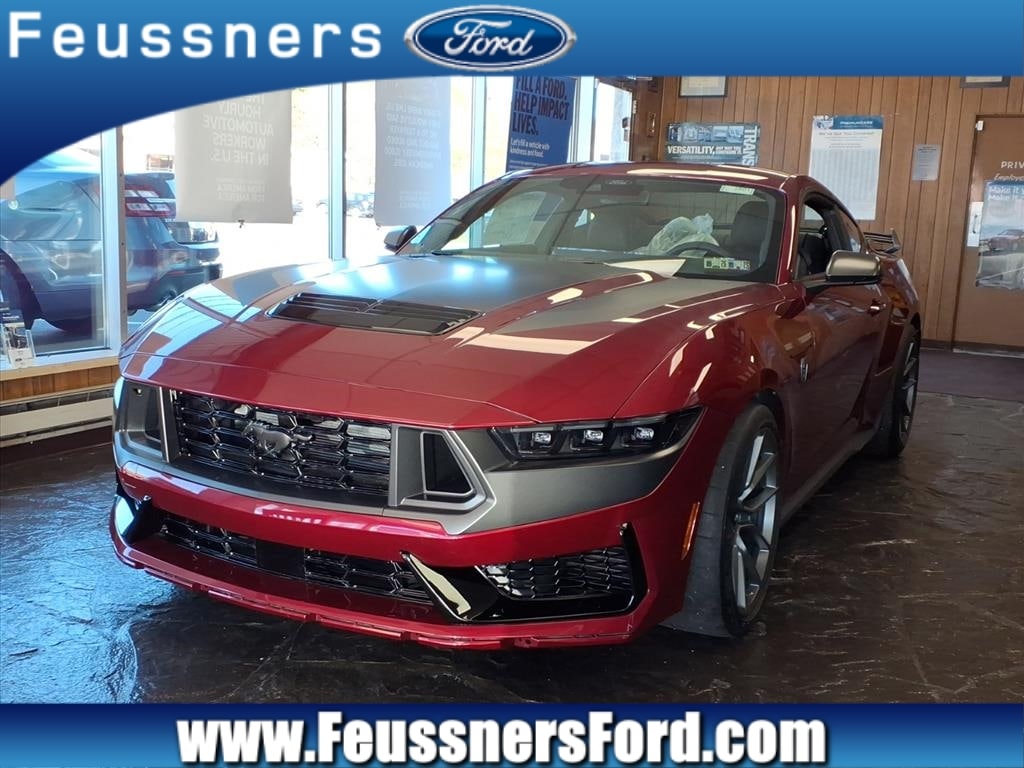 2025 Ford Mustang Dark Horse's photo