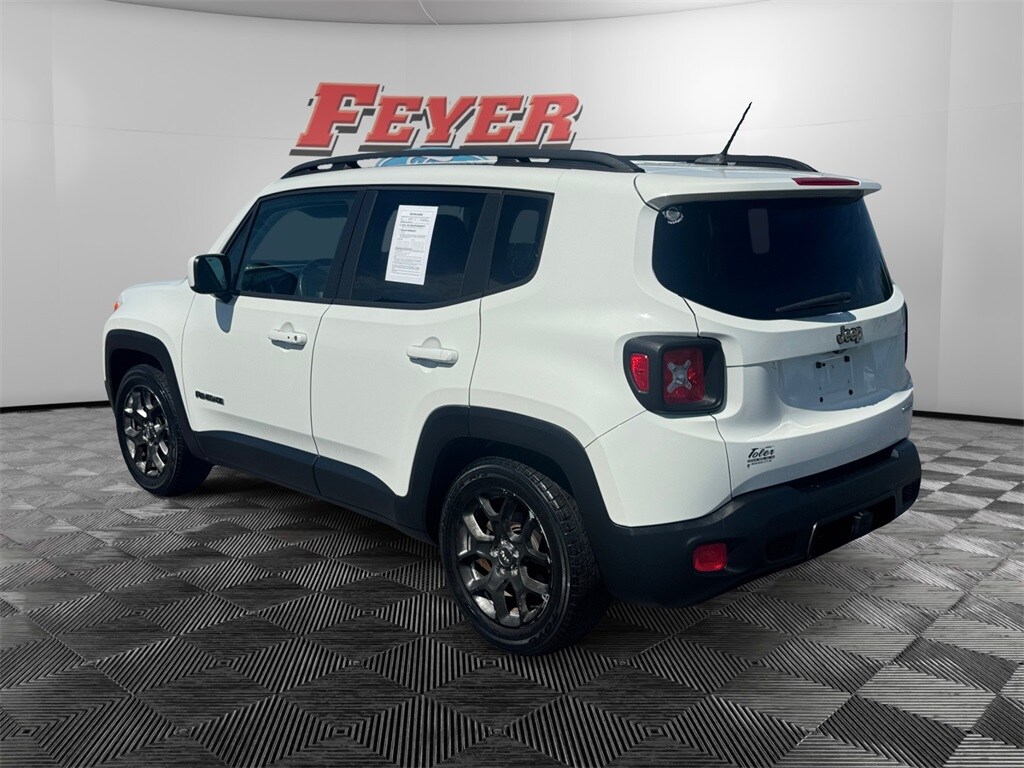 2015 Jeep Renegade Latitude photo 3