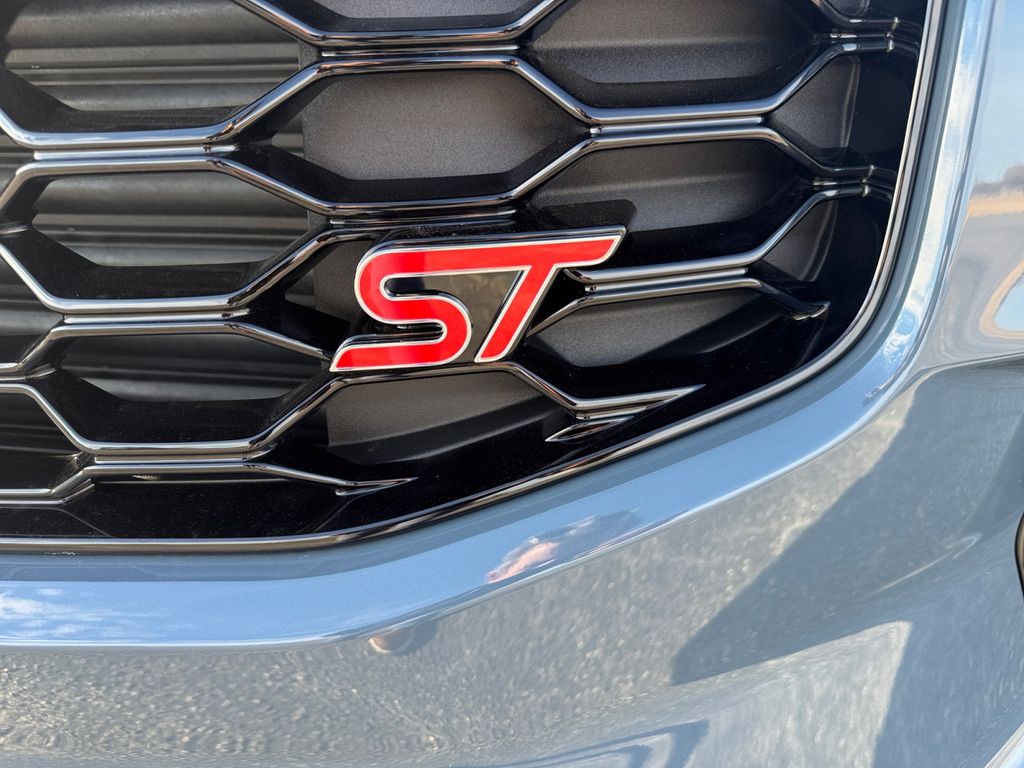 2026 Ford Explorer ST - Photo 23