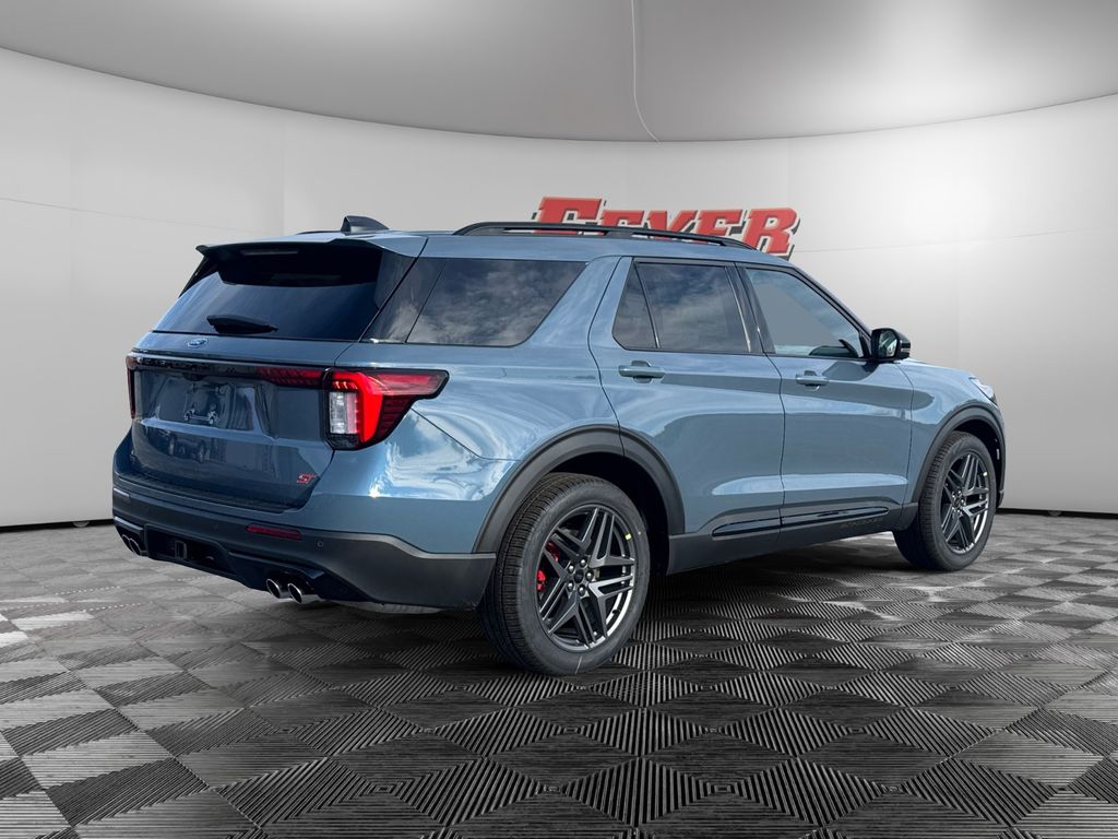 2026 Ford Explorer ST - Photo 7