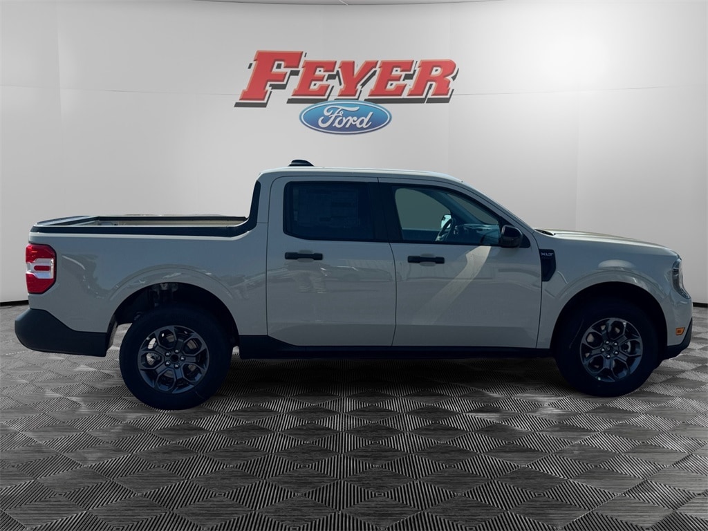 2025 Ford Maverick XLT - Photo 6