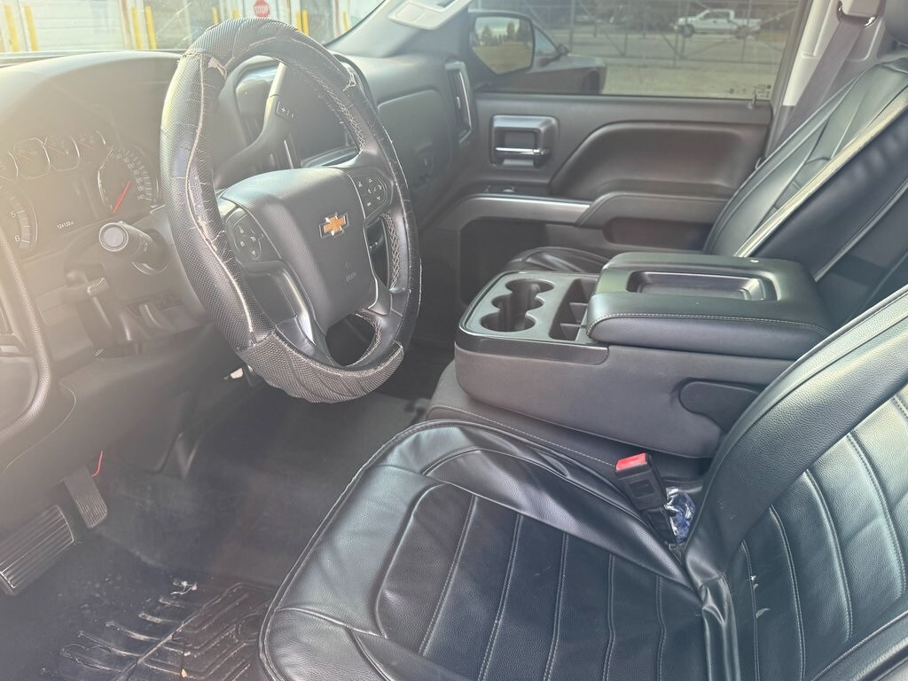 2016 Chevrolet Silverado 1500 LT photo 3