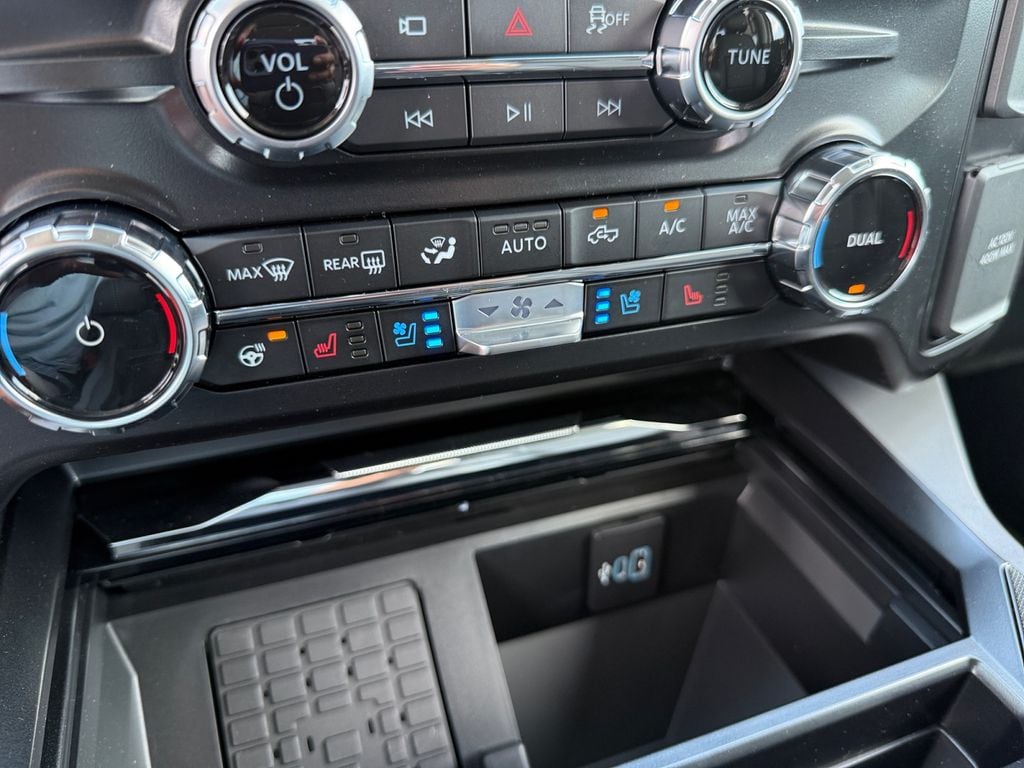 2026 Ford F-350 Super Duty Lariat - Photo 18