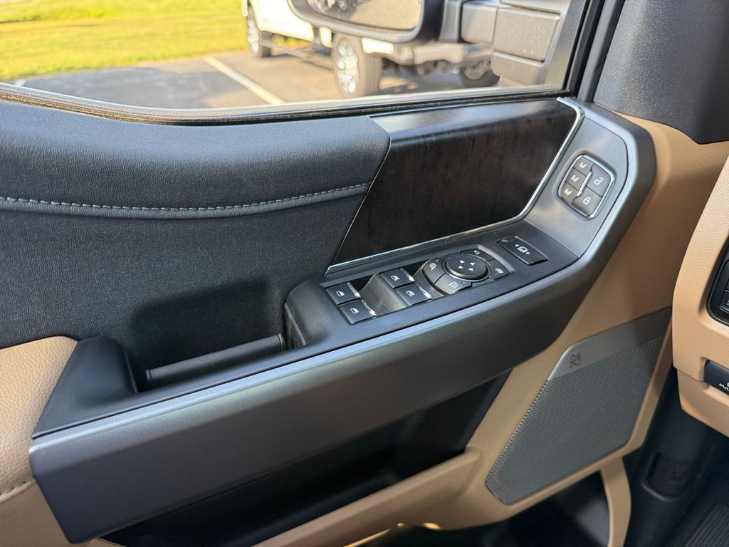 2026 Ford F-350 Super Duty Lariat - Photo 25