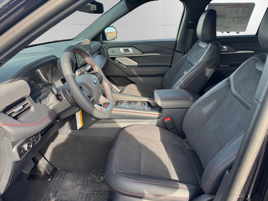 2026 Ford Explorer ST - Photo 13