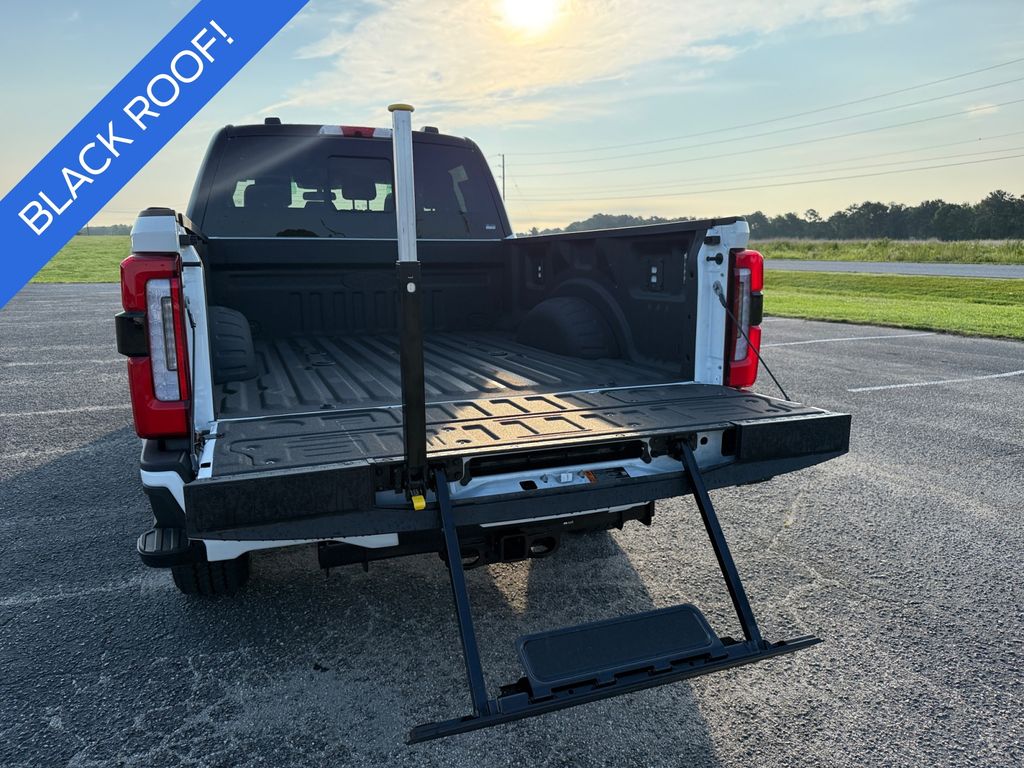 2026 Ford F-350 Super Duty Platinum - Photo 24