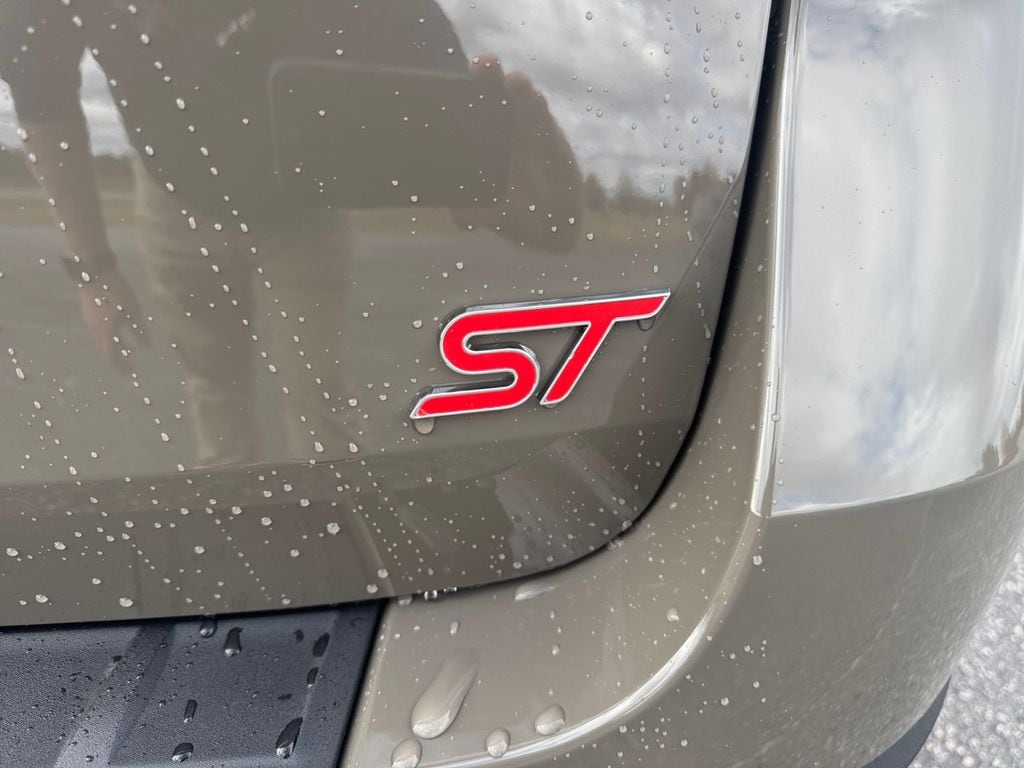 2026 Ford Explorer ST - Photo 16