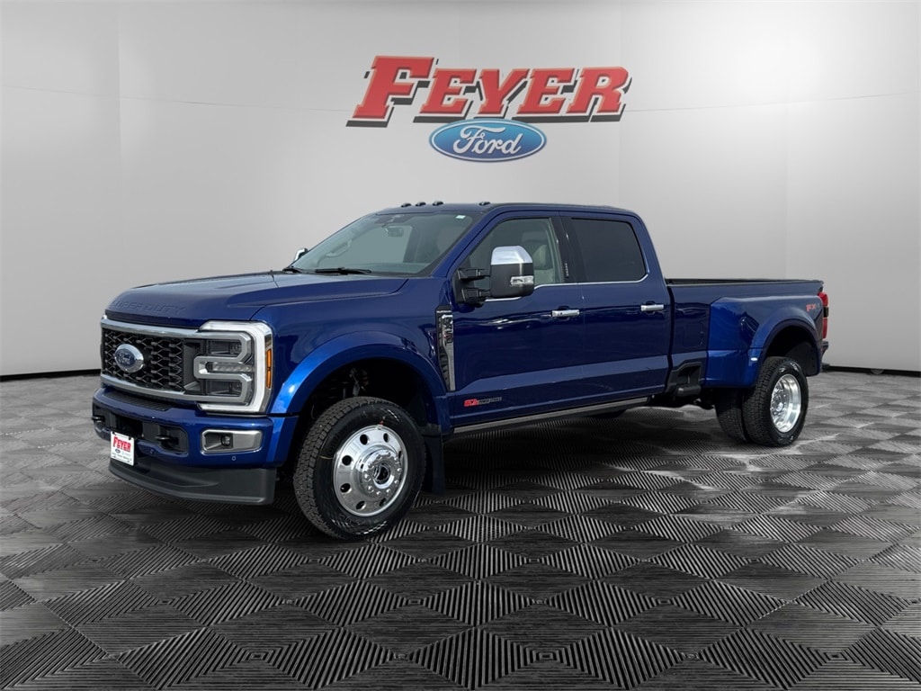 2026 Ford F-450 Super Duty Platinum's photo