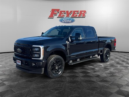 2026 Ford Super Duty F-350 Lariat Truck