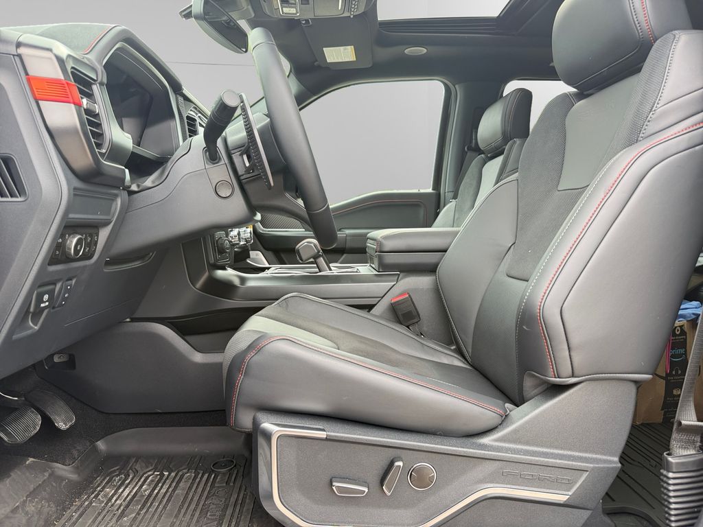 2026 Ford F-150 Raptor - Photo 9