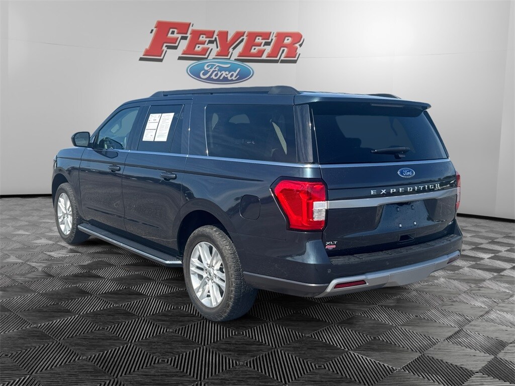 2022 Ford Expedition MAX XLT photo 3