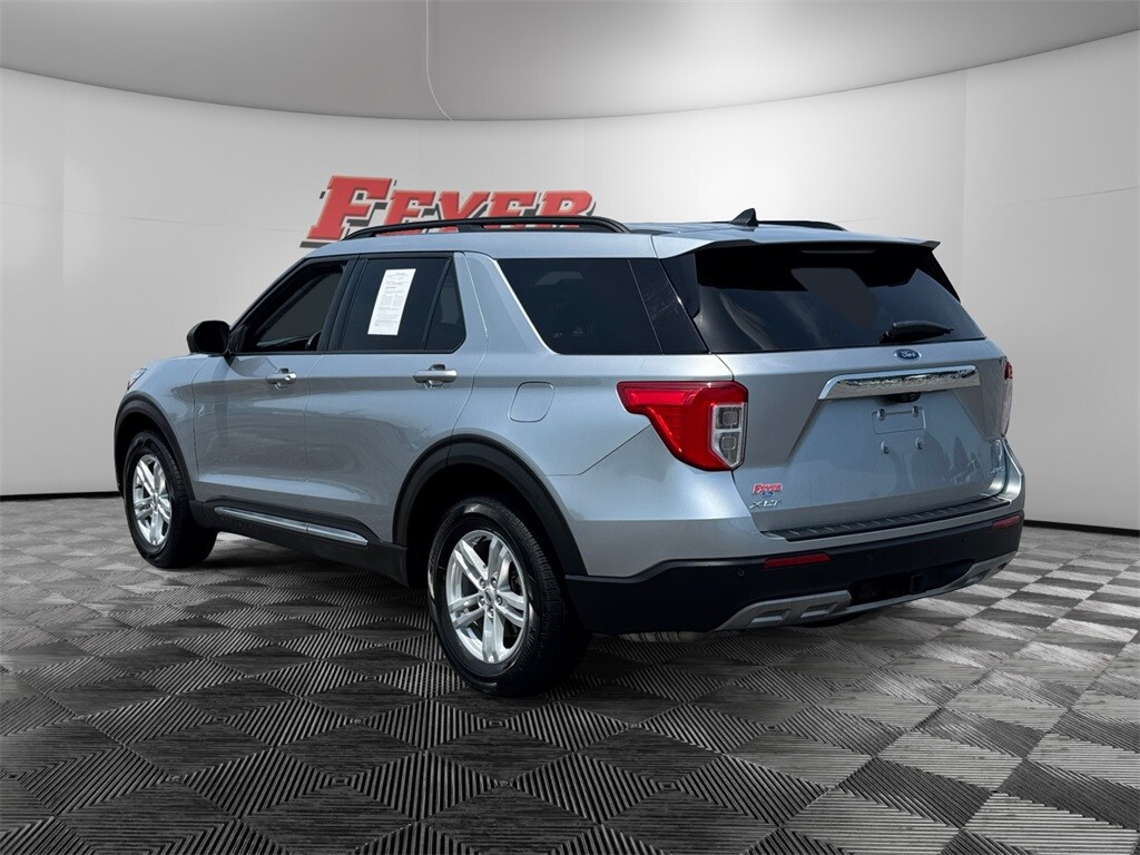 2022 Ford Explorer XLT photo 3