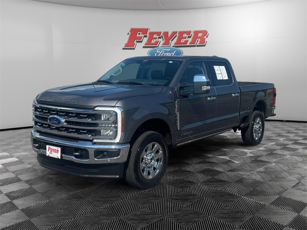 2024 Ford F-350 Super Duty Lariat's photo