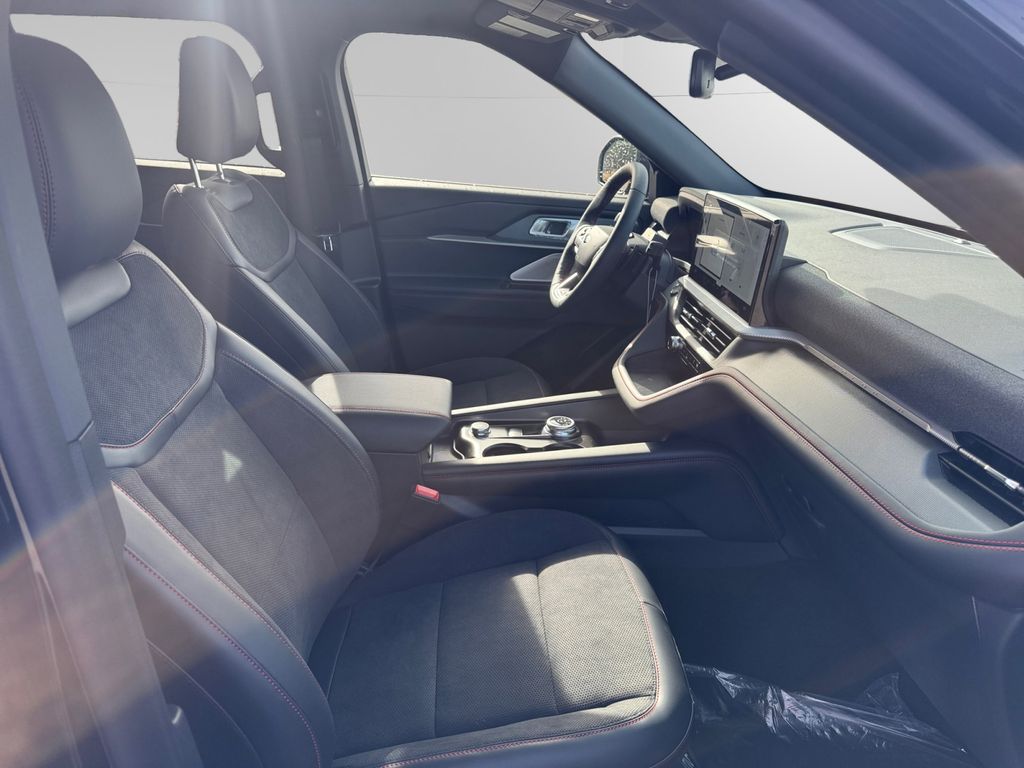 2026 Ford Explorer ST - Photo 14