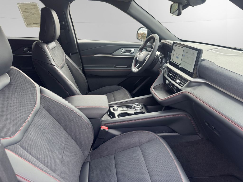2026 Ford Explorer ST - Photo 14