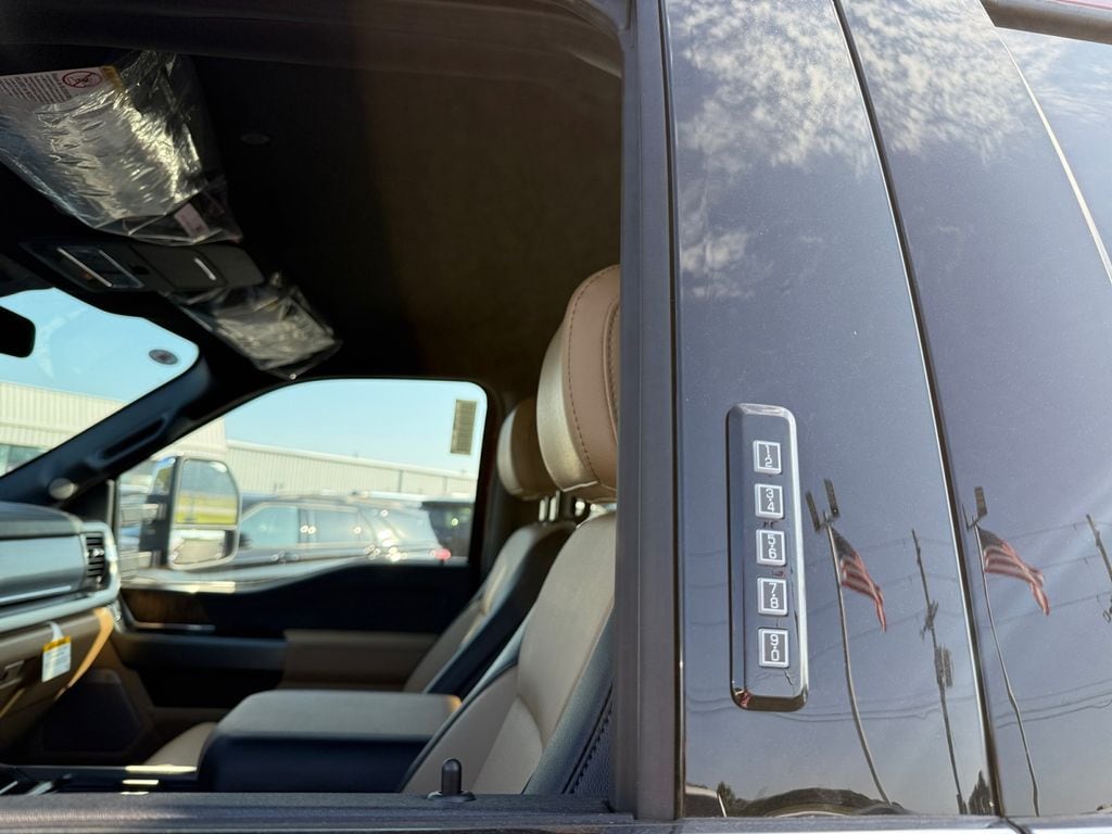 2026 Ford F-350 Super Duty Lariat - Photo 28