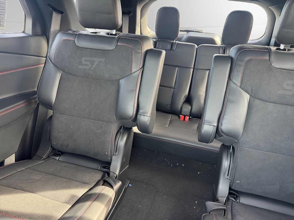 2026 Ford Explorer ST - Photo 15