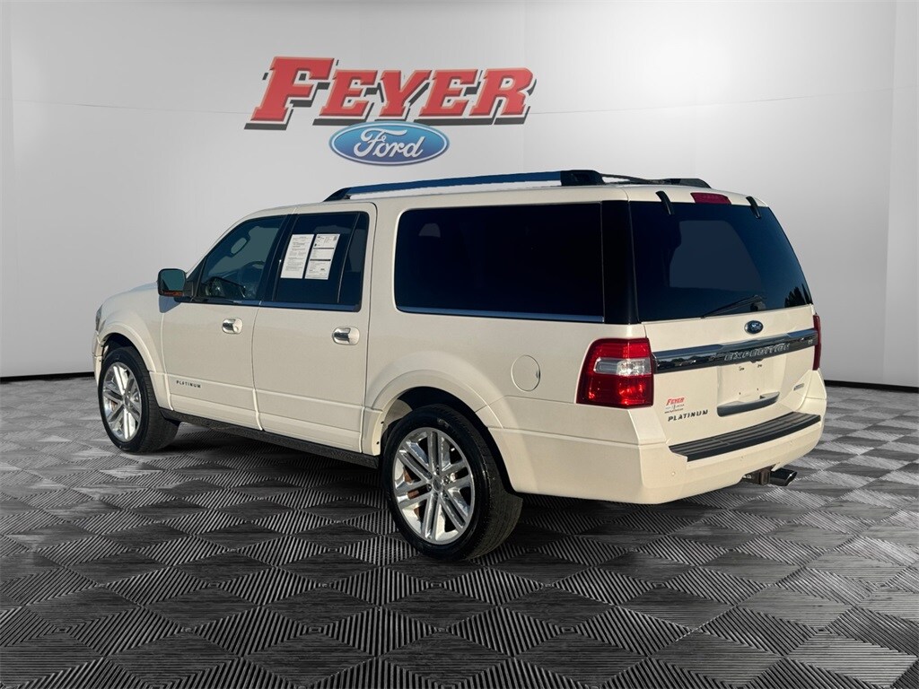 2016 Ford Expedition EL Platinum photo 2