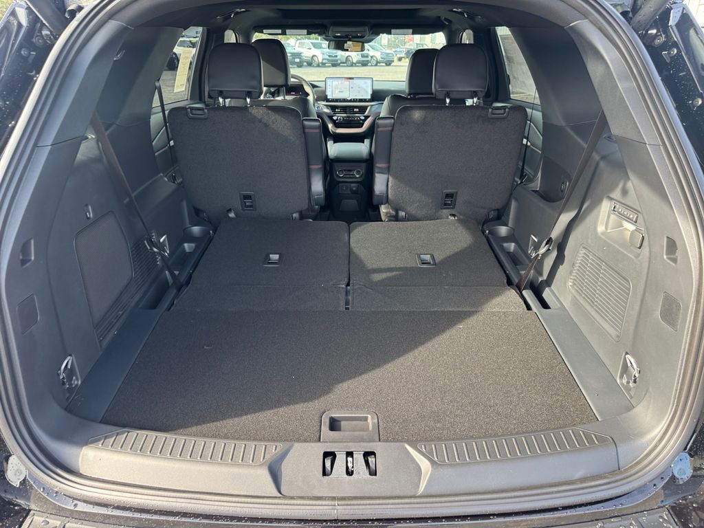 2026 Ford Explorer ST - Photo 19