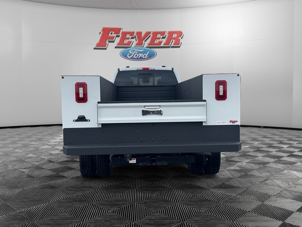New 2026 Ford Super Duty F-450 XL w/Knapheide Service Body Chassis