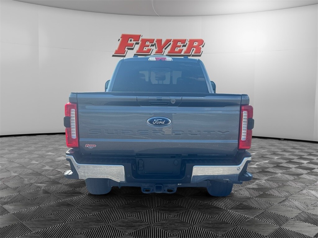 2024 Ford F-350 Lariat photo 4