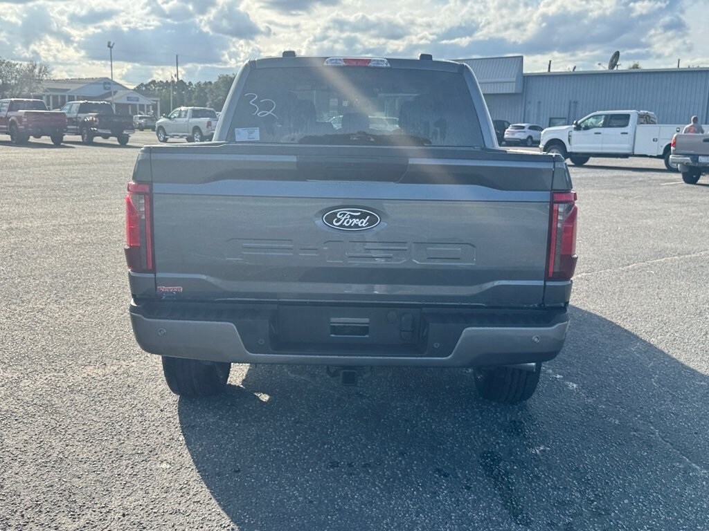 2025 Ford F-150 STX photo 4