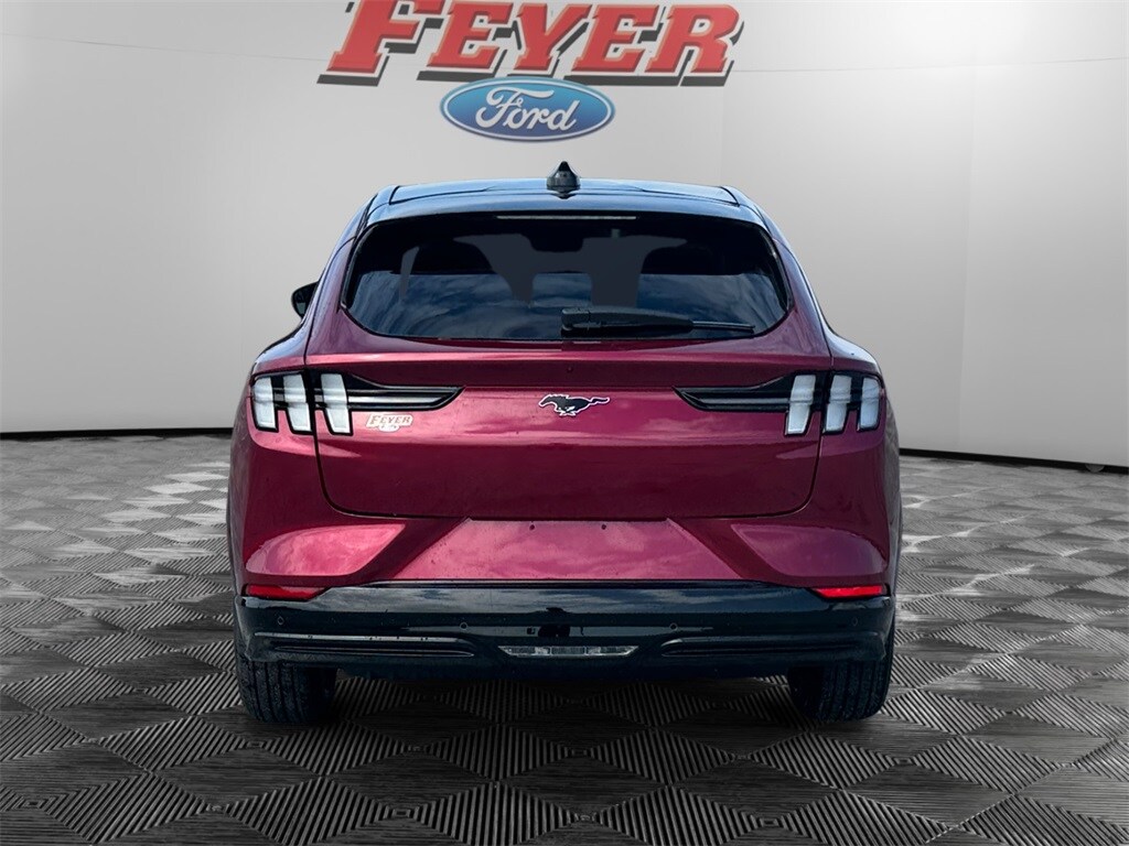 2025 Ford Mustang Mach-E Premium photo 4