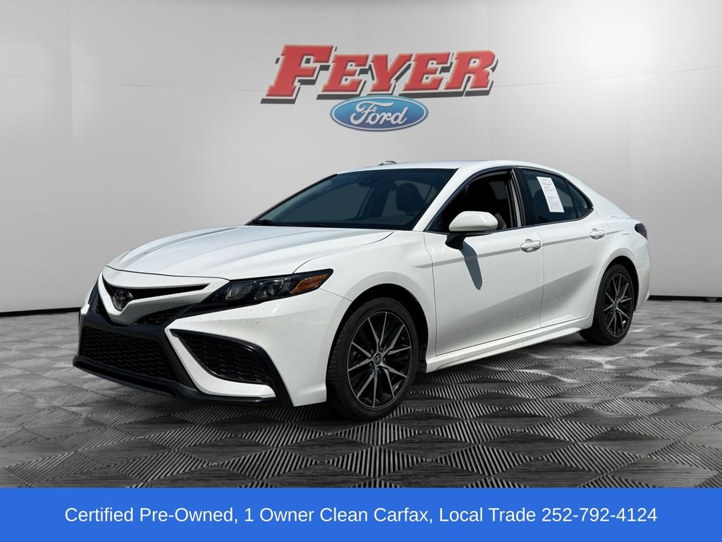 Used 2023 Toyota Camry SE Sedan