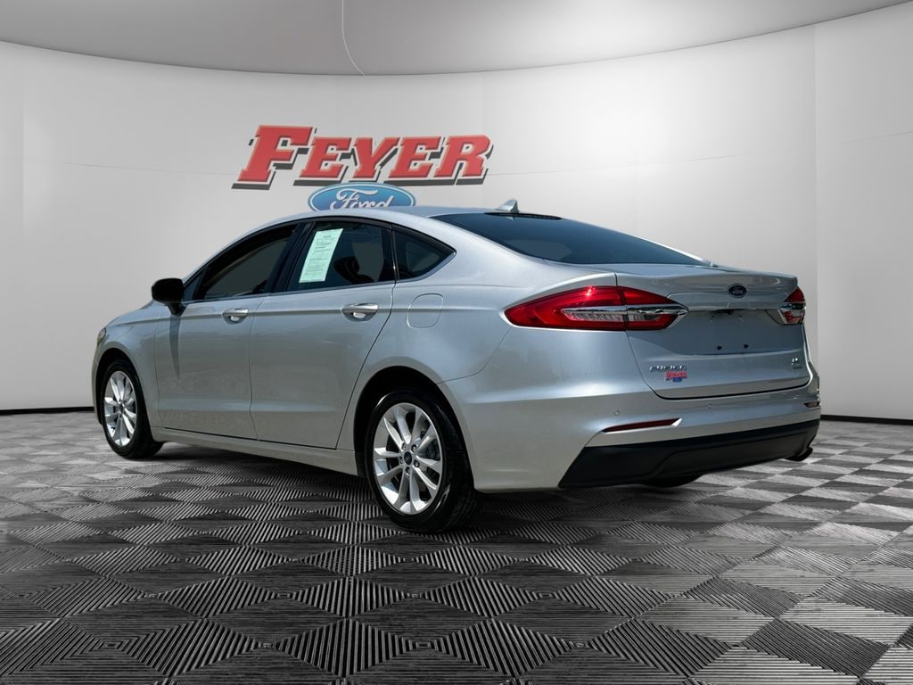 Used 2019 Ford Fusion SE Sedan