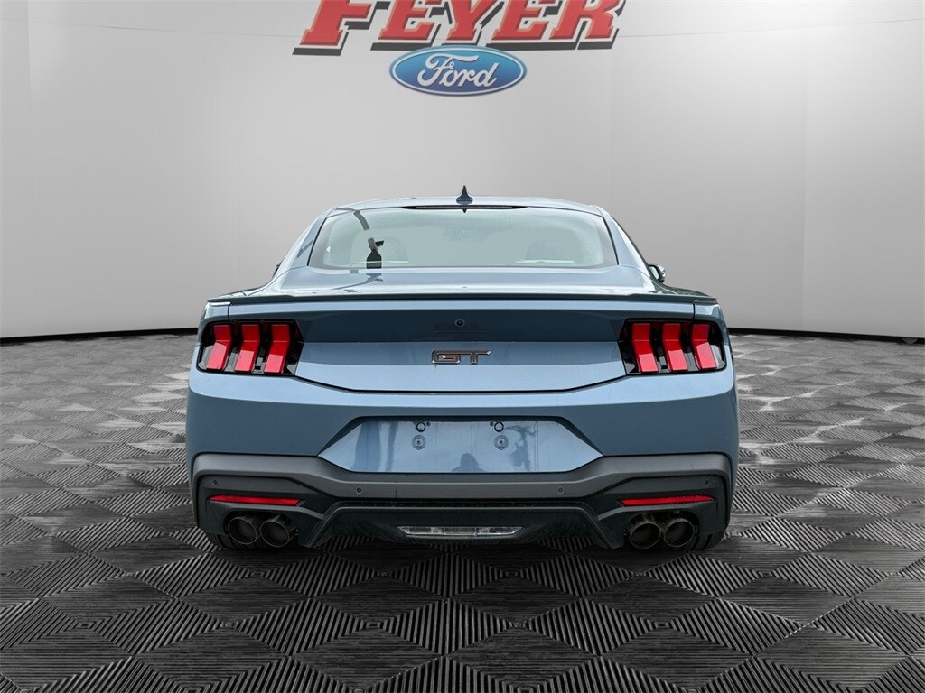 2025 Ford Mustang GT Premium photo 4
