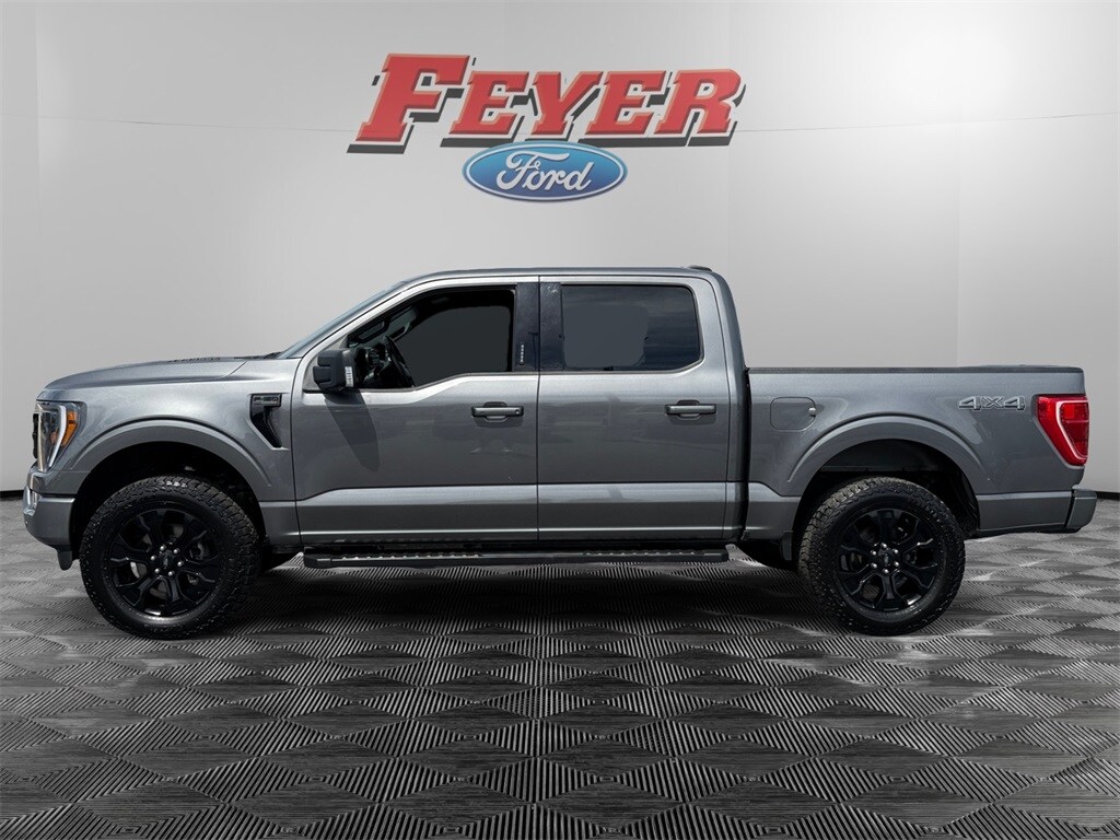 2023 Ford F-150 XLT photo 2