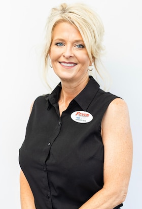 Staff member Jennifer Rea from ID_370459