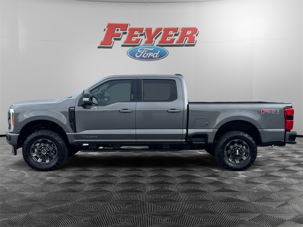 2023 Ford F-250 photo 2