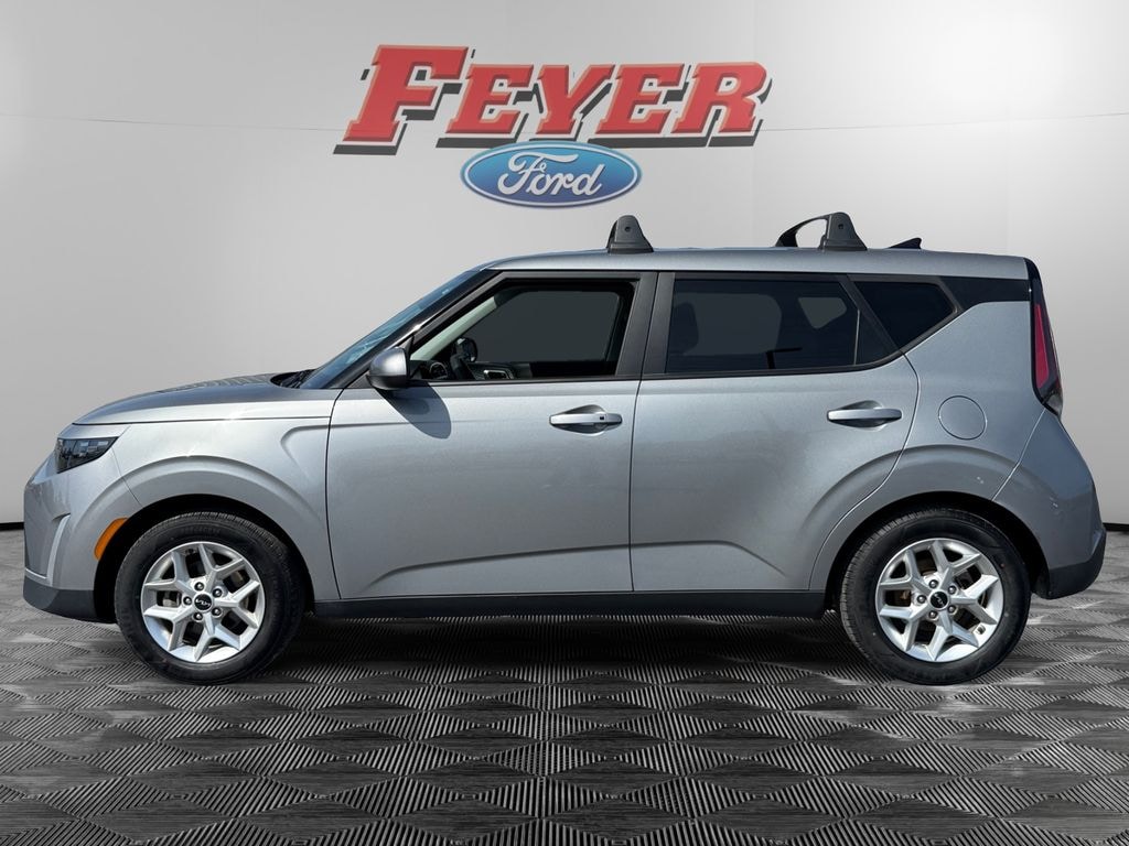 Used 2023 Kia Soul S Hatchback
