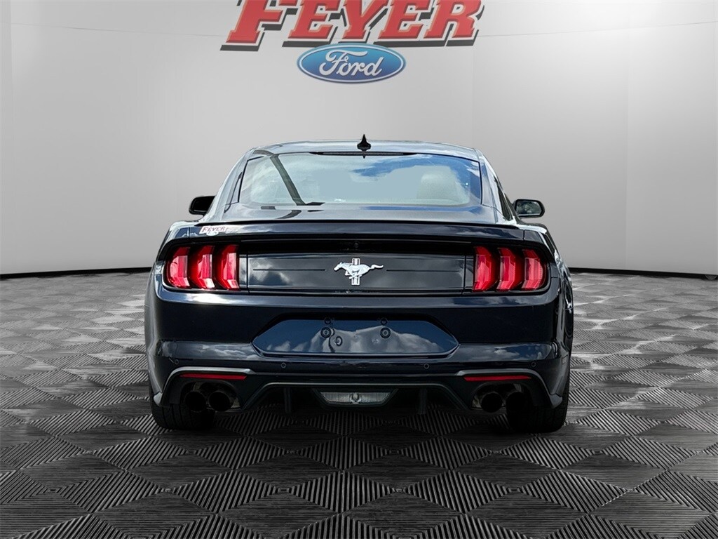 2021 Ford Mustang EcoBoost Premium photo 4