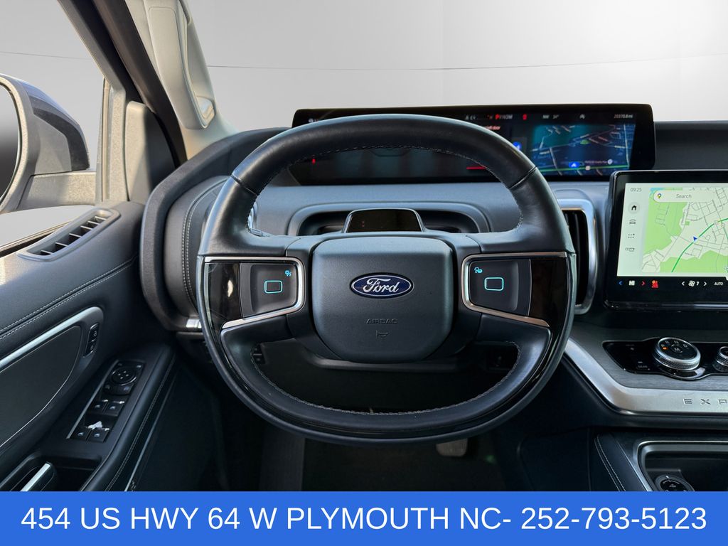 2025 Ford Expedition Platinum - Photo 12