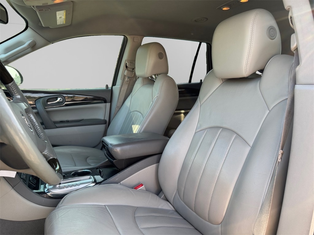 Used 2015 Buick Enclave Leather with VIN 5GAKRBKD7FJ352331 for sale in Plymouth, NC