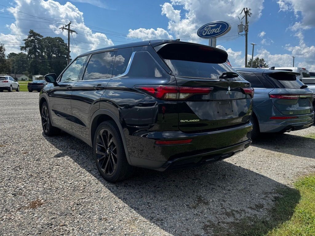 Used 2022 Mitsubishi Outlander SE SUV